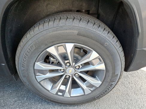 New 2026 Chevrolet Equinox LT w/ Convenience Package II image 5