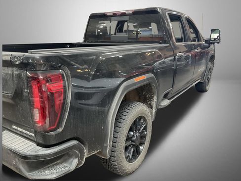 Used 2022 GMC Sierra 3500 Denali w/ Denali Black Diamond Edition AWD/4WD image 3