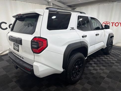 Used 2025 Toyota 4Runner TRD Off-Road AWD/4WD image 8