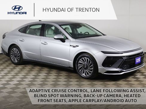 Certified 2024 Hyundai Sonata SEL FWD image 1