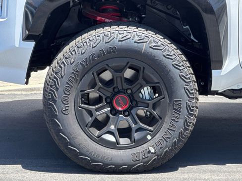 Certified 2025 Toyota Tacoma TRD Pro AWD/4WD image 34