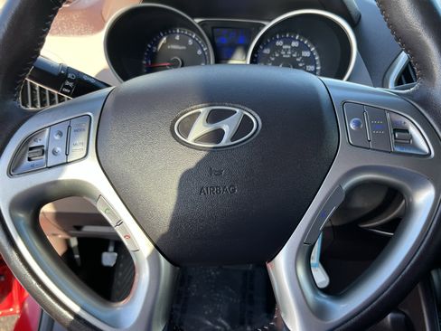 Used 2012 Hyundai Tucson GLS image 17