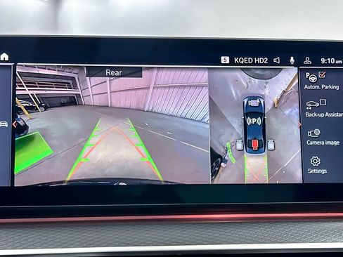 Used 2023 BMW M550i xDrive M550i xDrive w/ Parking Assistance Package image 18