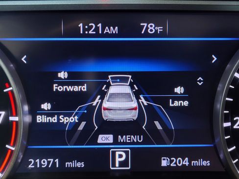 Used 2025 Nissan Sentra SV w/ All-Weather Package FWD image 32