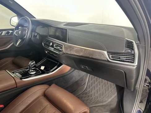 Used 2019 BMW X5 xDrive50i w/ M Sport Package AWD/4WD image 29