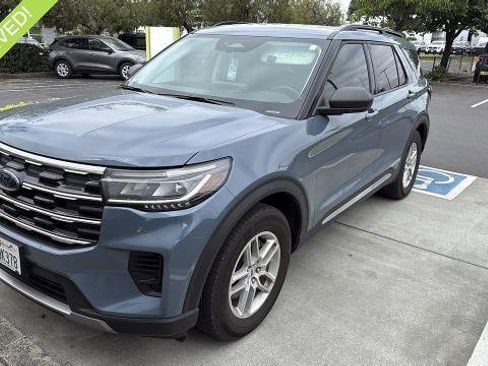 Certified 2025 Ford Explorer Active RWD image 1