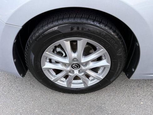 Used 2018 MAZDA MAZDA3 Sport w/ Preferred Equipment Package FWD image 7