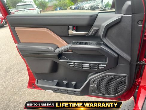Used 2026 Toyota 4Runner Limited AWD/4WD image 11