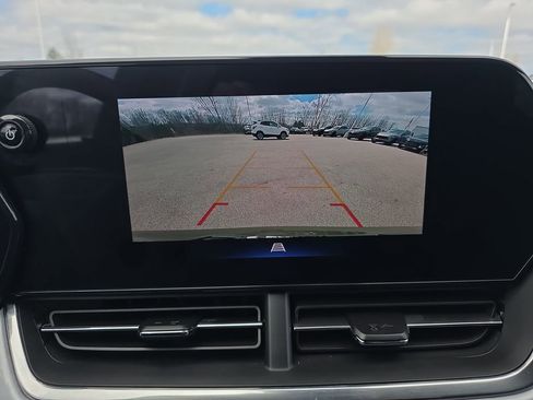 Certified 2024 Chevrolet Trax LT w/ Driver Confidence Package image 27