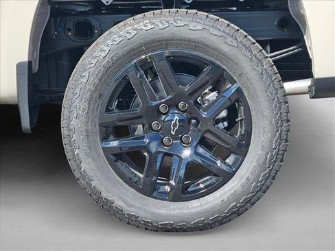 New 2026 Chevrolet Silverado 1500 Custom Trail Boss w/ Dark Appearance Package image 11