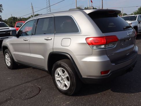 Used 2014 Jeep Grand Cherokee Laredo w/ Quick Order Package 23E AWD/4WD image 3