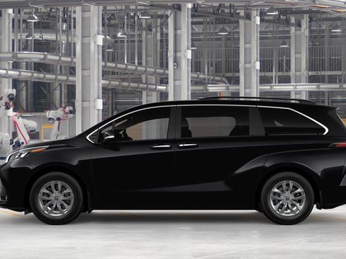 New 2026 Toyota Sienna XLE FWD image 4