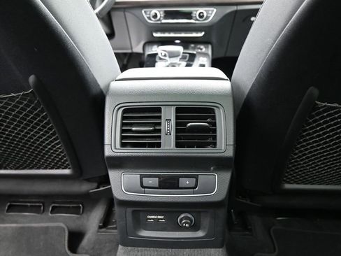 Used 2022 Audi Q5 2.0T Premium w/ Convenience Package AWD/4WD image 25