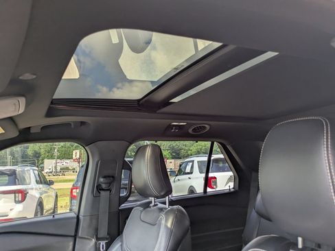 Used 2020 Ford Explorer ST w/ ST Street Pack AWD/4WD image 9