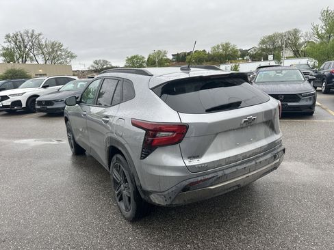 Used 2024 Chevrolet Trax ACTIV FWD image 5