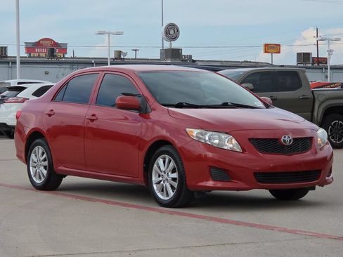 Used 2010 Toyota Corolla LE w/ All Weather Guard Pkg FWD image 8