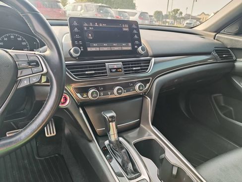 Used 2018 Honda Accord Sport image 20