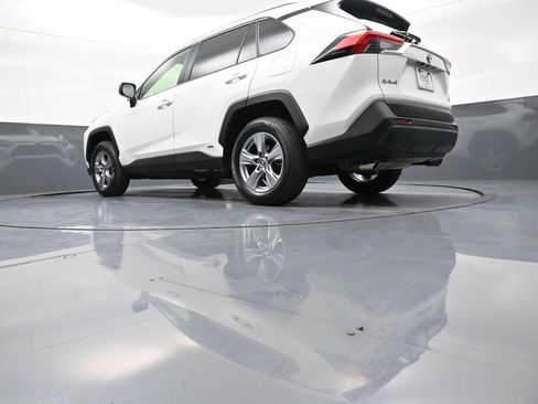 Certified 2024 Toyota RAV4 LE AWD/4WD image 31