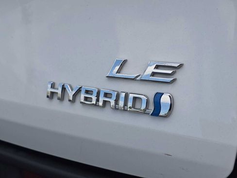 Used 2023 Toyota Sienna LE FWD image 14