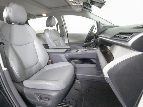 Used 2023 Toyota Sienna XLE image 18