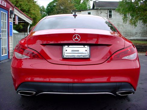Used 2018 Mercedes-Benz CLA 250 4MATIC image 4
