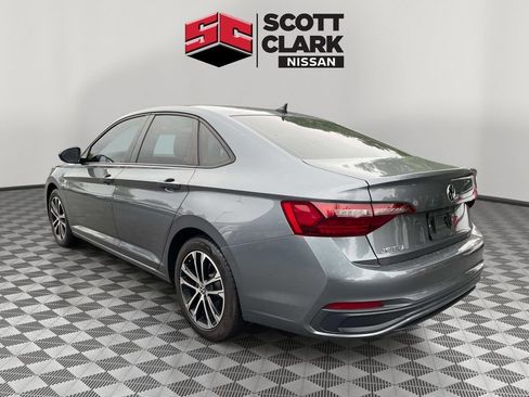 Used 2022 Volkswagen Jetta Sport FWD image 4