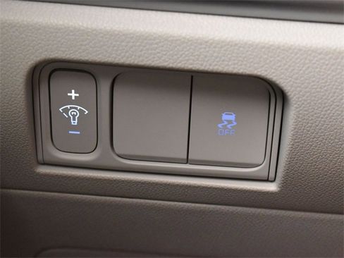 Certified 2025 Kia Sorento S w/ Panoramic Sunroof Package image 24