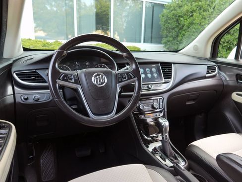 Used 2019 Buick Encore Preferred FWD image 5
