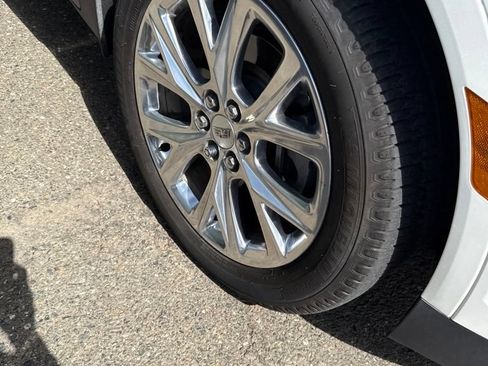 Used 2020 Cadillac XT5 Premium Luxury FWD image 4