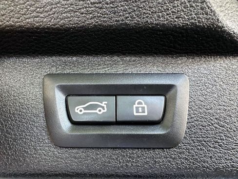 Used 2018 BMW X5 M AWD/4WD image 11