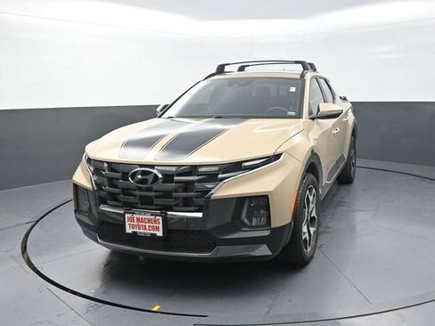 Used 2024 Hyundai Santa Cruz Limited AWD/4WD image 2