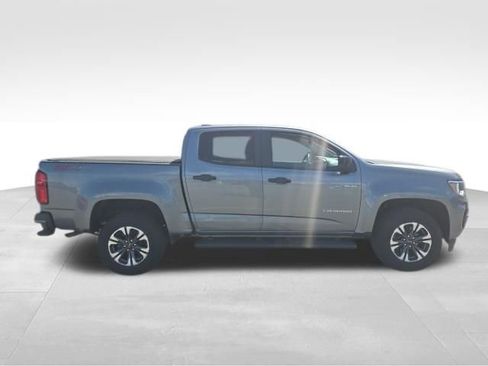 Used 2022 Chevrolet Colorado Z71 AWD/4WD image 7