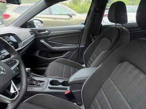 Used 2024 Volkswagen Jetta Sport FWD image 8