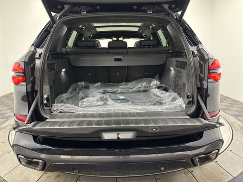 New 2026 BMW X5 xDrive40i w/ M Sport Package AWD/4WD image 21