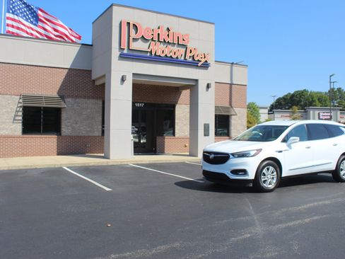 Used 2018 Buick Enclave Essence FWD image 39