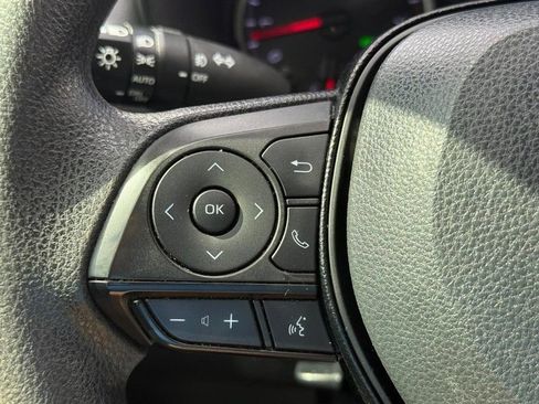 Used 2021 Toyota RAV4 XLE AWD/4WD image 20