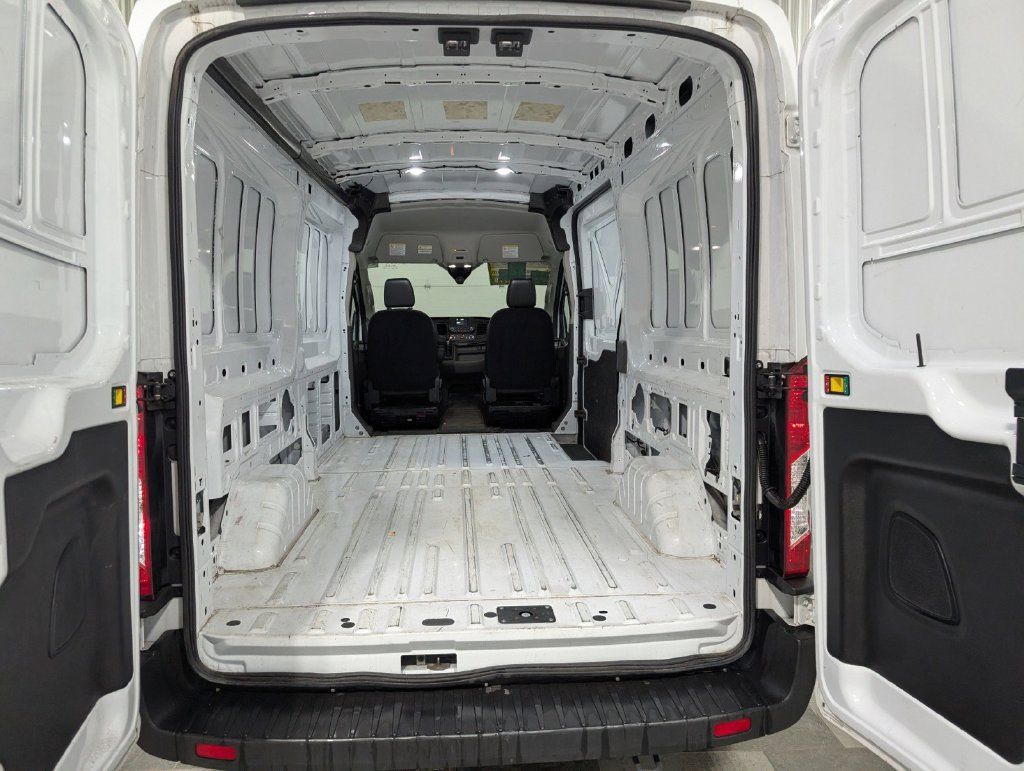 Used 2023 Ford Transit 250 Medium Roof RWD image 17