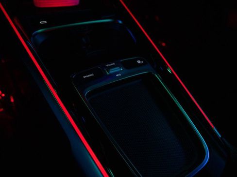 Certified 2025 Mercedes-Benz GLB 35 AMG 4MATIC image 31