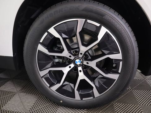 Used 2025 BMW X3 xDrive30i w/ Premium Package image 33