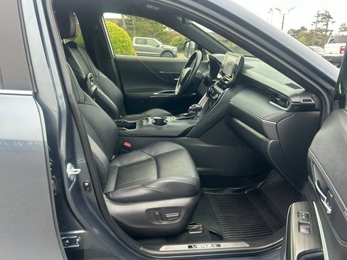 Used 2021 Toyota Venza XLE w/ Softex Package AWD/4WD image 31