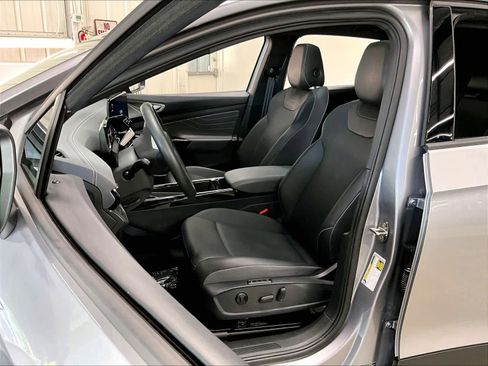 Used 2023 Volkswagen ID.4 Pro S image 28