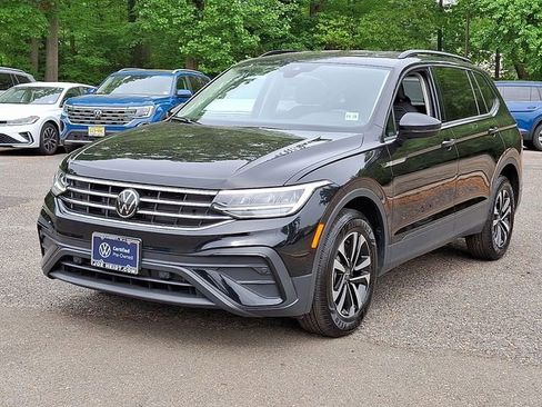 Certified 2024 Volkswagen Tiguan S image 4
