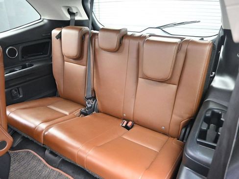 Used 2023 Subaru Ascent Touring AWD/4WD image 28