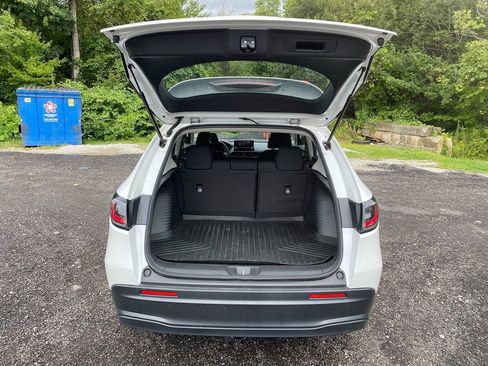 Used 2023 Honda HR-V LX image 24