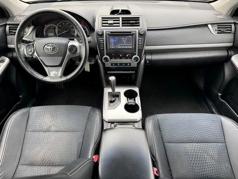 Used 2014 Toyota Camry SE FWD image 19