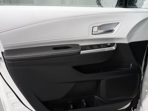 New 2026 Toyota Sienna XSE image 32