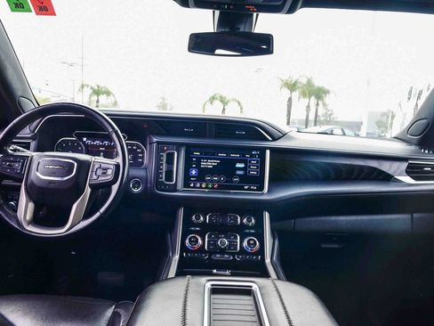 Used 2021 GMC Yukon Denali image 12