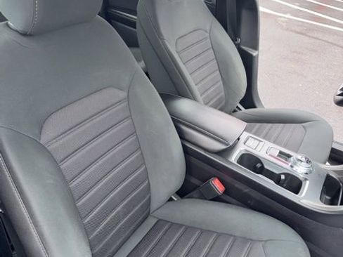 Used 2020 Ford Fusion SE image 22