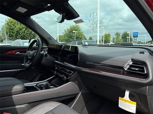 New 2026 Chevrolet Traverse Z71 w/ Enhanced Driving Package image 43