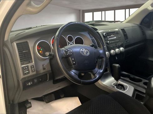 Used 2011 Toyota Tundra Grade w/ TRD Off-Road Pkg image 10